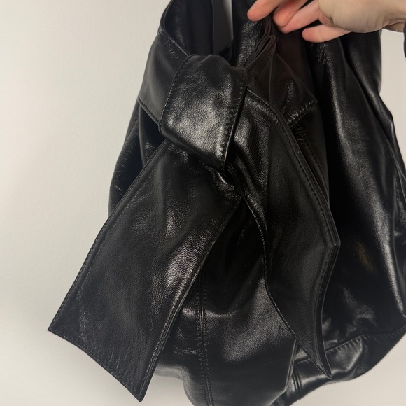 Authentic Vintage Valentino Black Leather Bow Bag - Picture 4 of 16